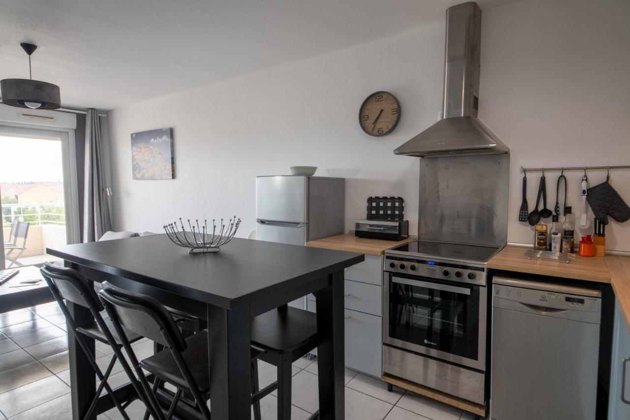 Appt De Charme Avec Grand Balcon Proche Avignon Wifi Gratuit Apartment Monteux Exterior foto